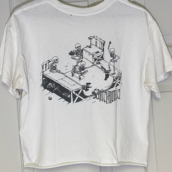 Brandy Melville white cropped t shirt with cutoff bottom hem - Picture 2 of 3